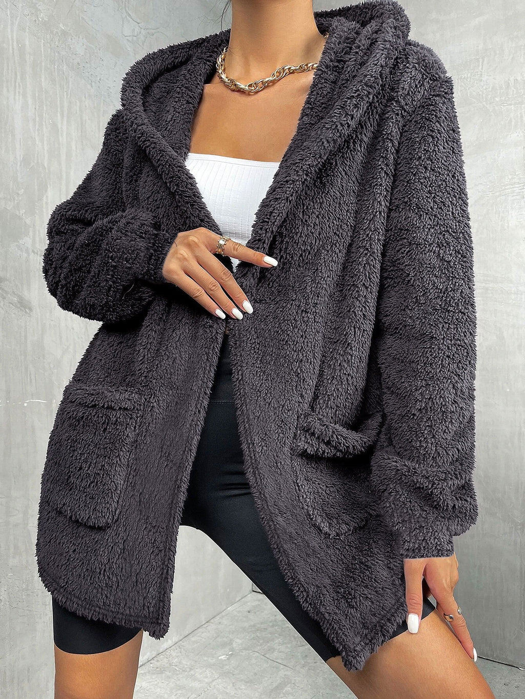 Fashion Hooded Fur Coat (Modischer Kapuzen-Pelzmantel)