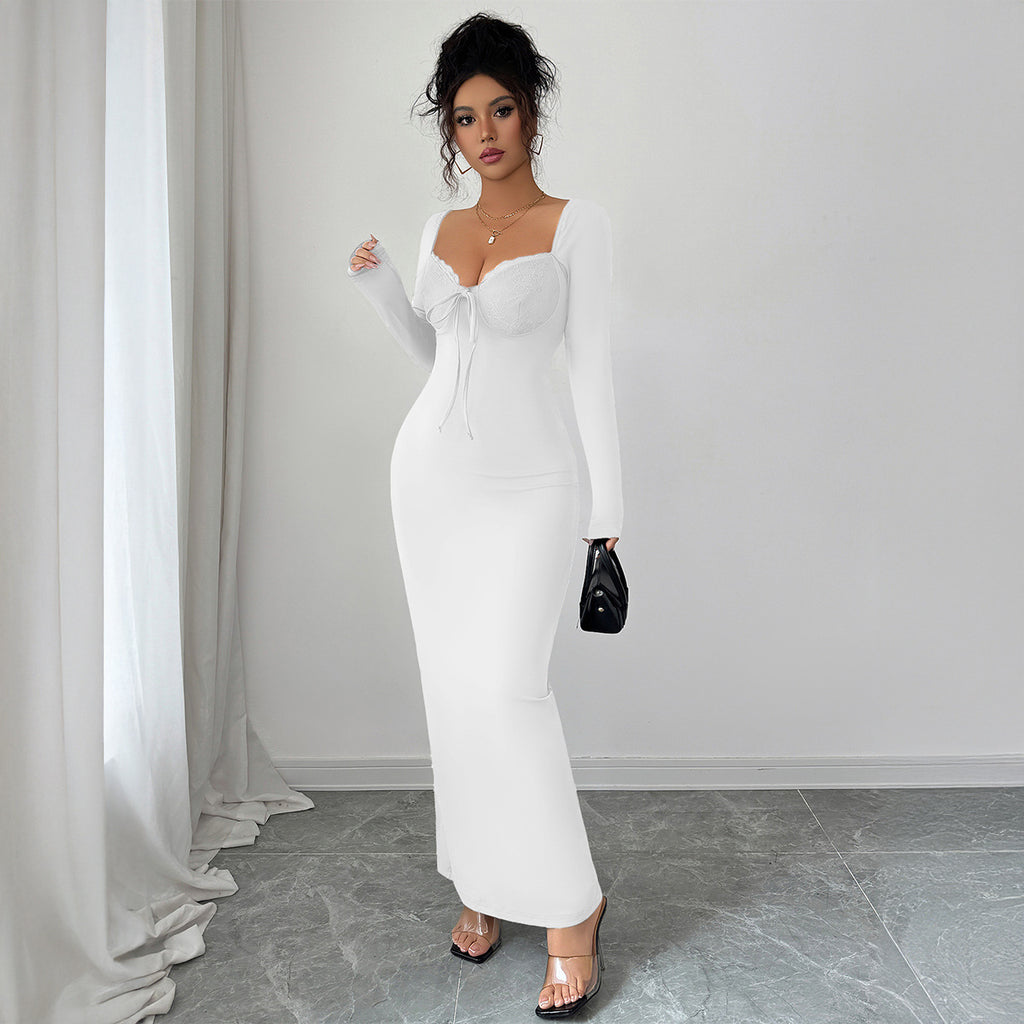 Elegant And Attractive Lace Dress (Elegantes und Attraktives Spitzenkleid)