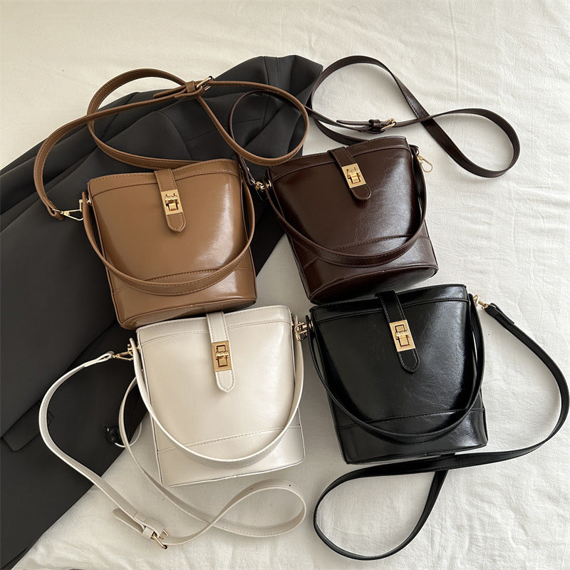 Trendy Crossbody Bag (Trendige Umhängetasche)
