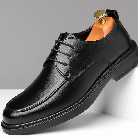 Gentleman Style Footwear in Sophisticated Genuine Leather (Gentleman-Schuhe aus edlem Echtleder)