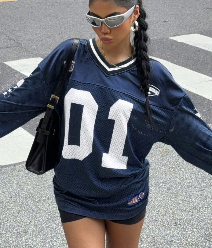 Sporty Stylish Women’s Shirt (Sportlich-Elegantes Damen-Shirt)