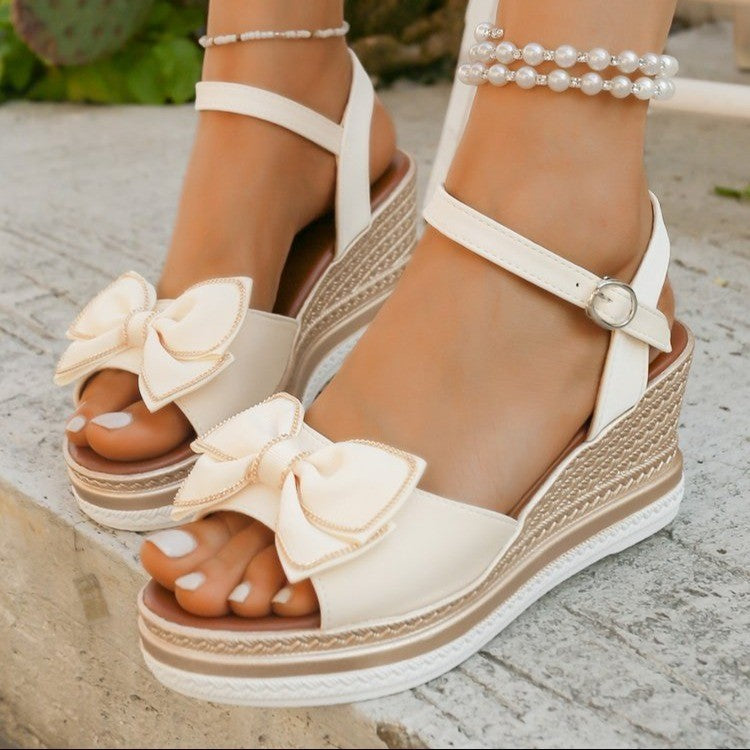 Classic Wedge Sandals (Klassische Wedge-Sandalen)