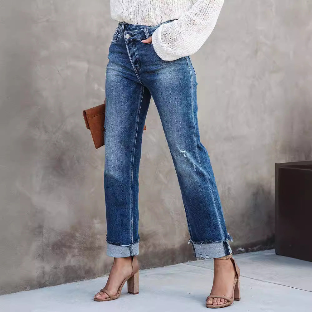Classic Straight Denim (Klassische Jeans mit geradem Schnitt)