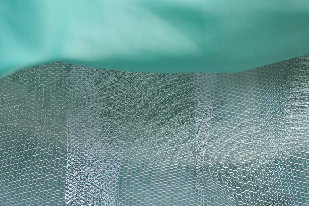 Elegant Kids’ Dress – Long Flower Girl Outfit (Elegantes Kinderkleid – Festliches Blumenmädchen-Kleid)