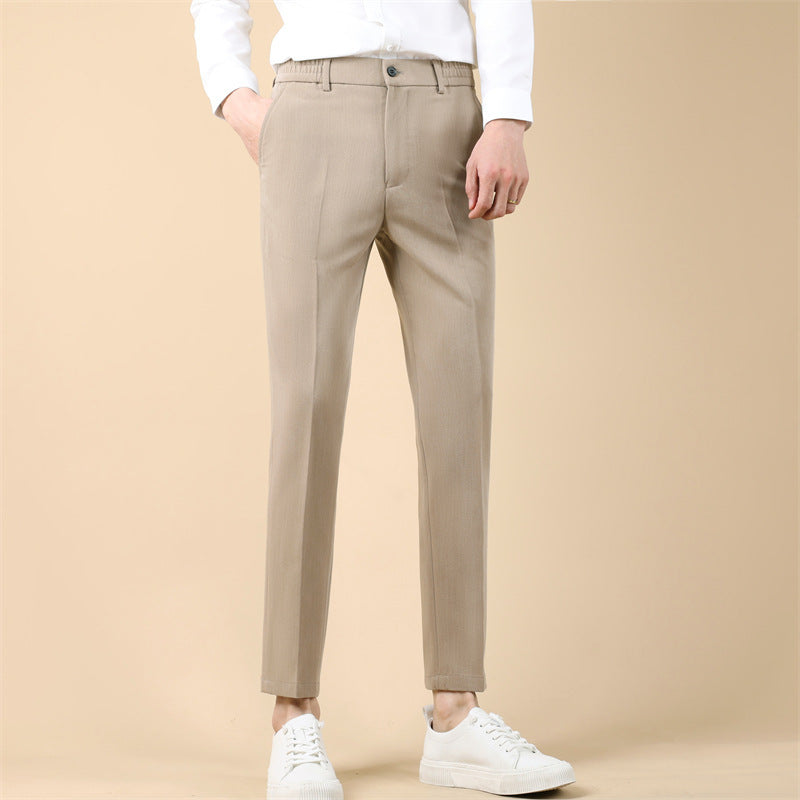 Contemporary Suit Trousers in Premium Fabric (Moderne Anzungshosen Für Gentleman Aus Edlem Stoff)