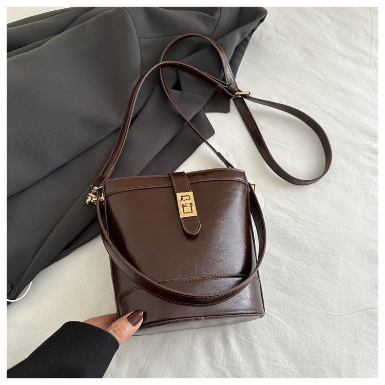 Trendy Crossbody Bag (Trendige Umhängetasche)