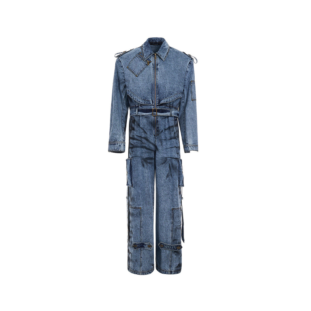 Fashionable Jumpsuit (Trendige Overall-Jeans im modernen Stil)