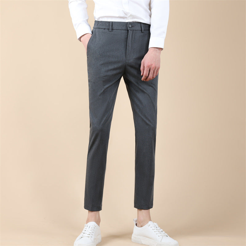 Contemporary Suit Trousers in Premium Fabric (Moderne Anzungshosen Für Gentleman Aus Edlem Stoff)