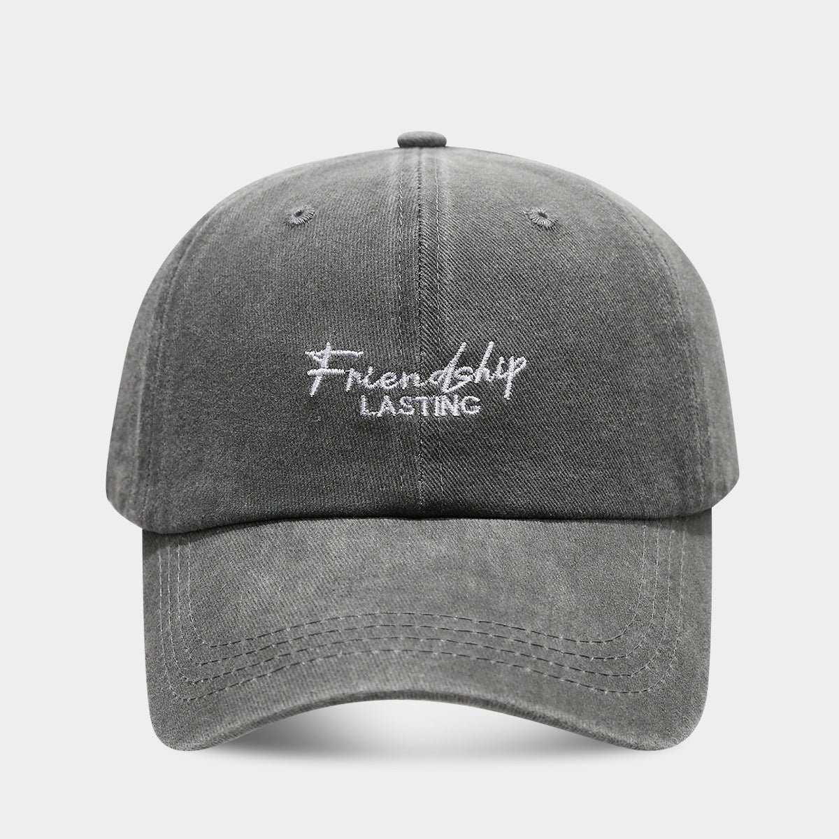 Embroidered Letter Cap – Lightweight Style (Leichte Cap Mit Gesticktem Letter-Design)