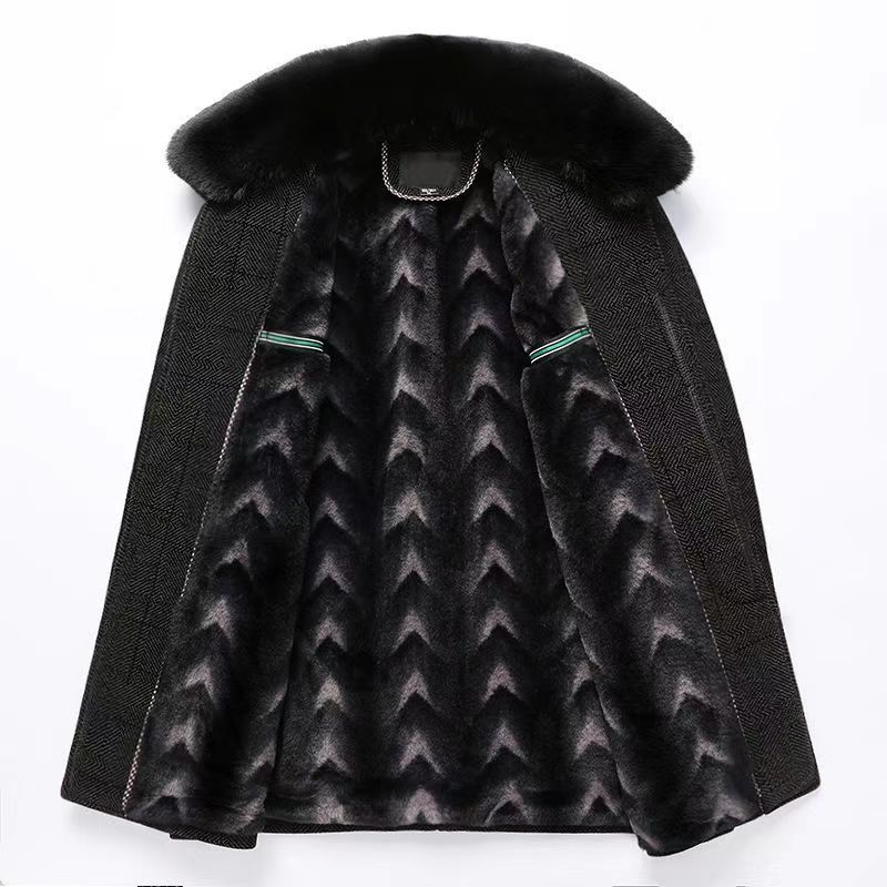 Luxury Wool Coat – Fur Collar Elegance (Luxuriöser Wollmantel – Eleganz mit Pelzkragen)