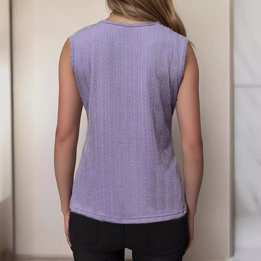 Lace Whisper Top – Soft. Sculpted. Seductive (Spitzentop Mit V-Ausschnitt)