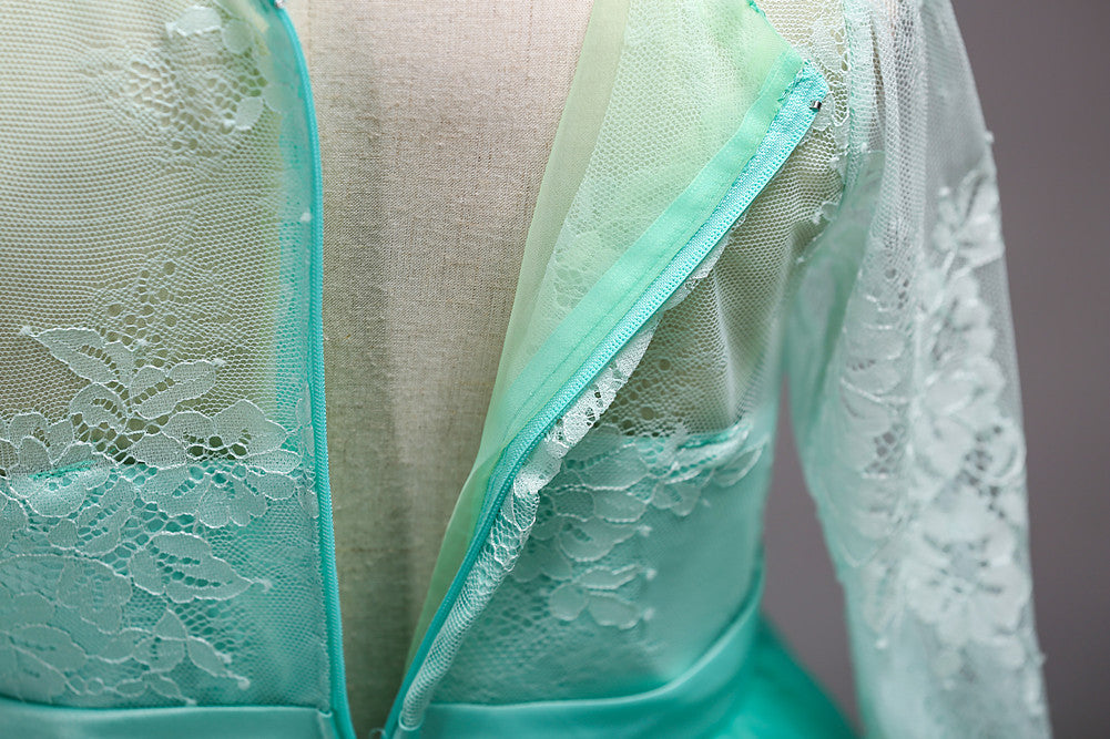 Elegant Kids’ Dress – Long Flower Girl Outfit (Elegantes Kinderkleid – Festliches Blumenmädchen-Kleid)