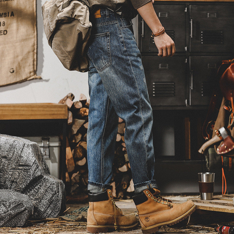 Retro Denim Jeans – Casual Style (Retro-Jeans im lockeren Stil)