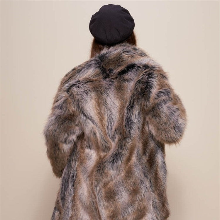 Elegant Faux Fur Coat (Eleganter Kunstpelzmantel)