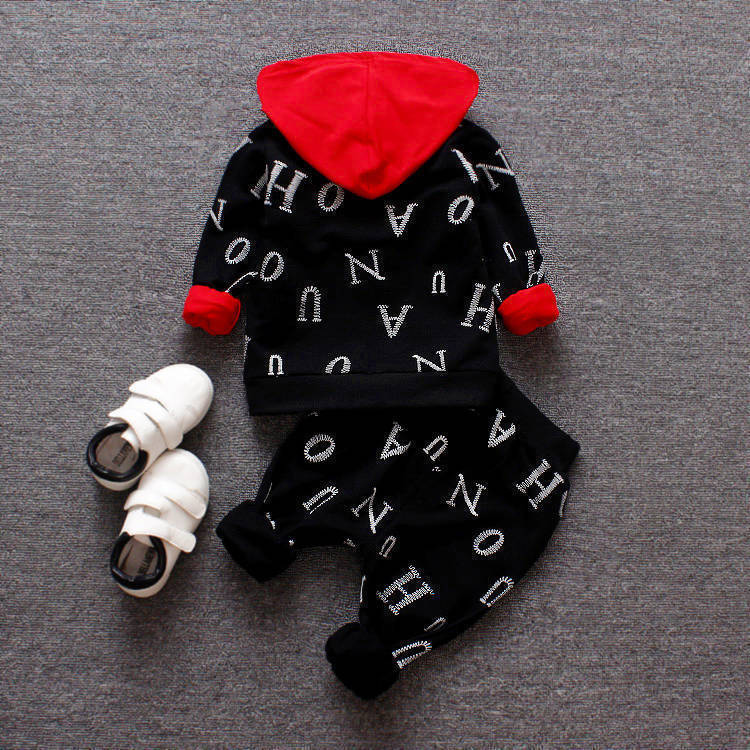 Trendy Children’s Outfit - Supreme Style (Trendiges Kinder-Outfit Im Supreme-Style)