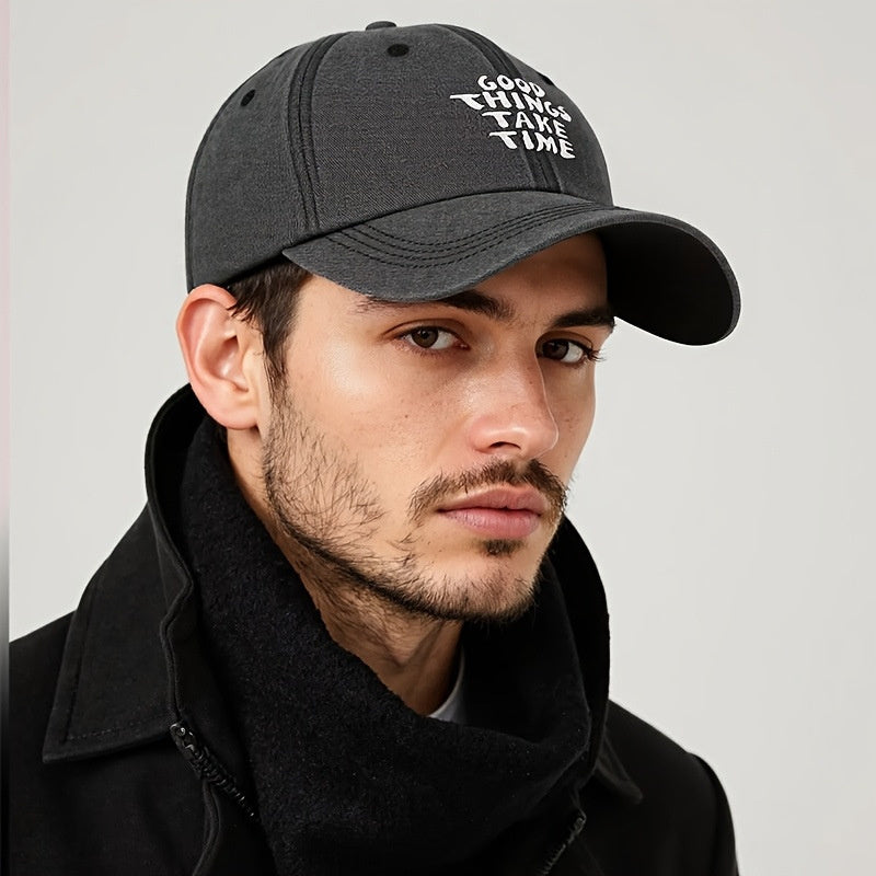 Men's Cap - Iconic Design Meets Modern Luxur (Herrenmütze - Ikonisches Design Trifft Auf Modernen Luxus)