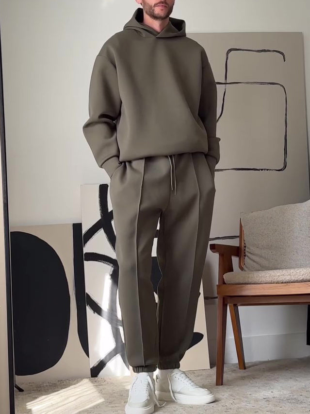 Hoodie Tracksuit – Casual Sweatshirt & Pant (Hoodie-Trainingsanzug – Lässiges Sweatshirt & Hose)