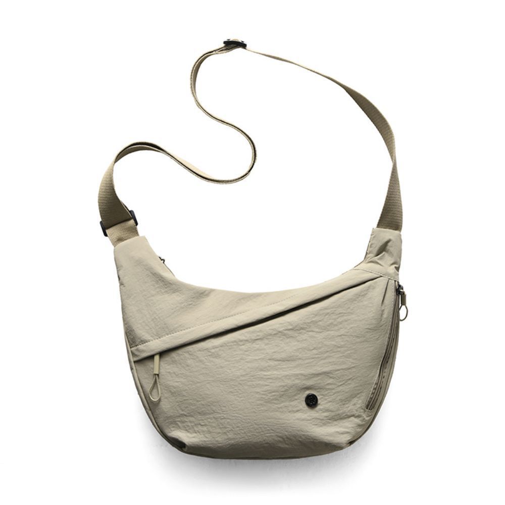 Casual Shoulder Bag - The Everyday Icon (Lässige Umhängetasche - DIe Ikone Für Jeden Tag)