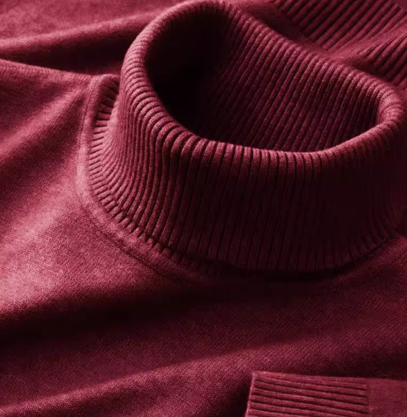 Luxury Mock Neck Knit (Luxuriöser Rollkragen-Pullover)