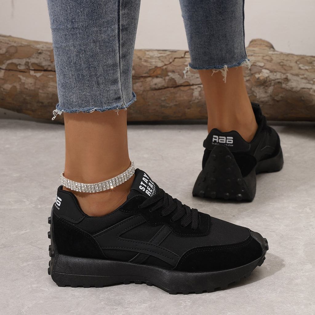 Black All-Match Sneakers for Women (Schwarze Sneakers für Damen - Vielseitig Kombinierbar)