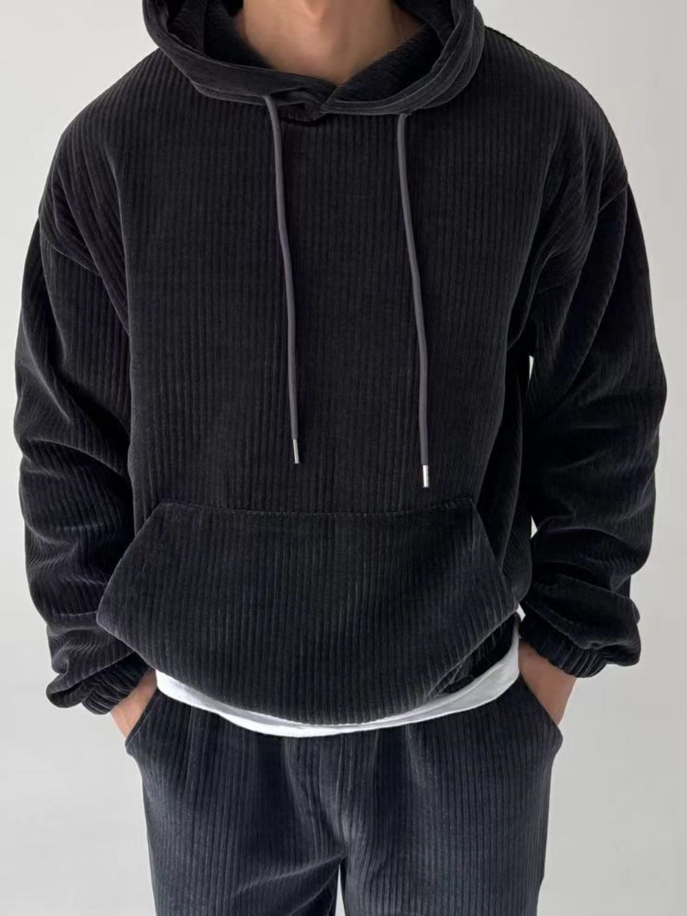 Modern Corduroy Hoodie (Modern geschnittener Hoodie)