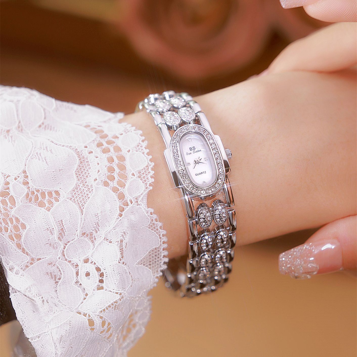 Timeless Classic Women’s Watch – Royal Elegance (Zeitlos-Klassische Uhr für Damen – Königliche Eleganz)