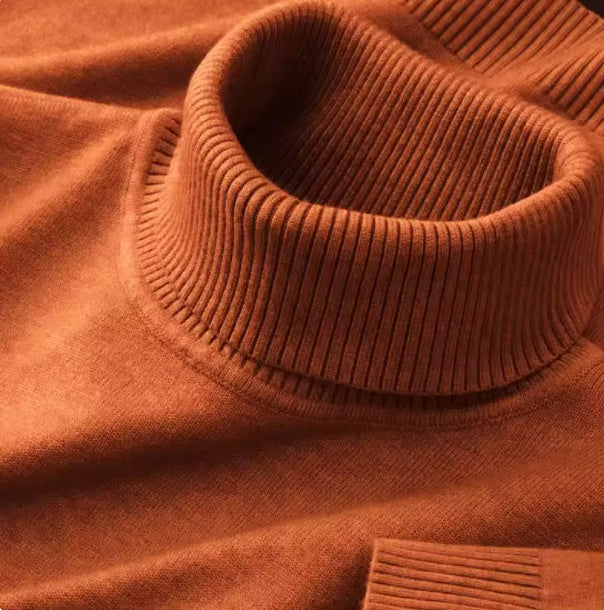 Luxury Mock Neck Knit (Luxuriöser Rollkragen-Pullover)