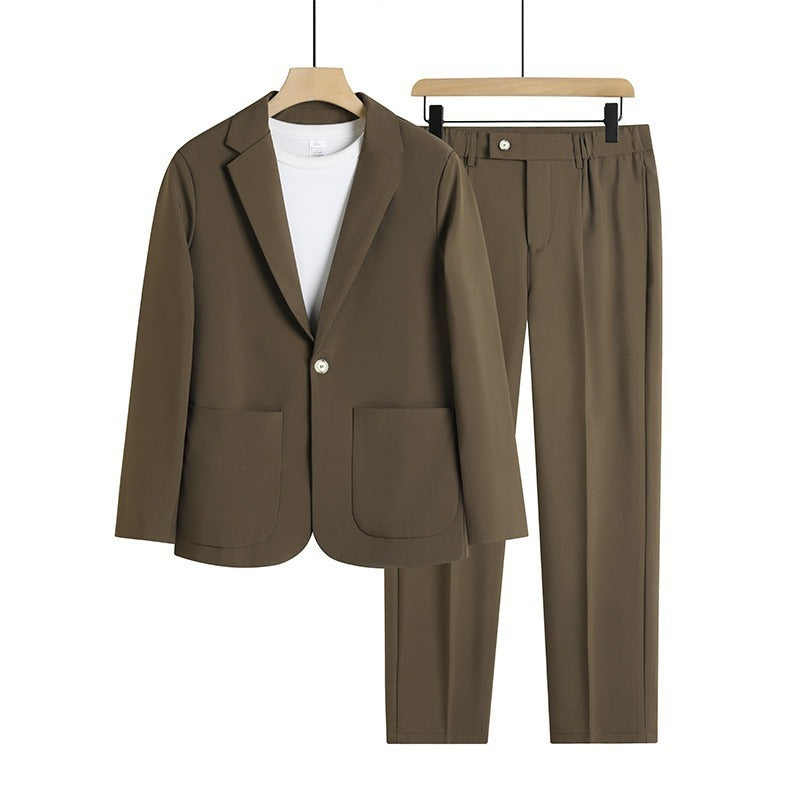 Classic and Modern Relaxed Suit (Moderner und Klassischer Anzug)
