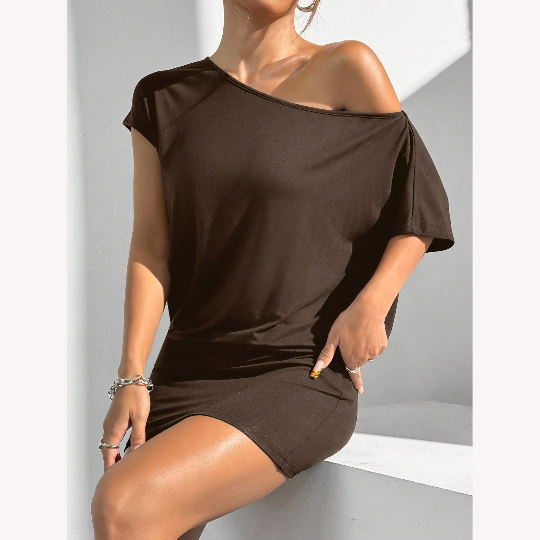 Designer One-Shoulder Dress (Stilvolles Kleid Mit One-Shoulder-Schnitt)