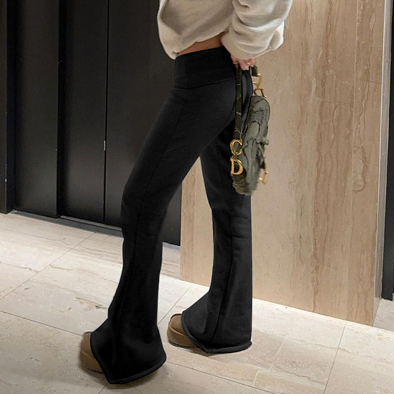 Stylish Velvet Trousers for a Fashionable Look (Modische Samt-Hose für stilvolle Outfits)