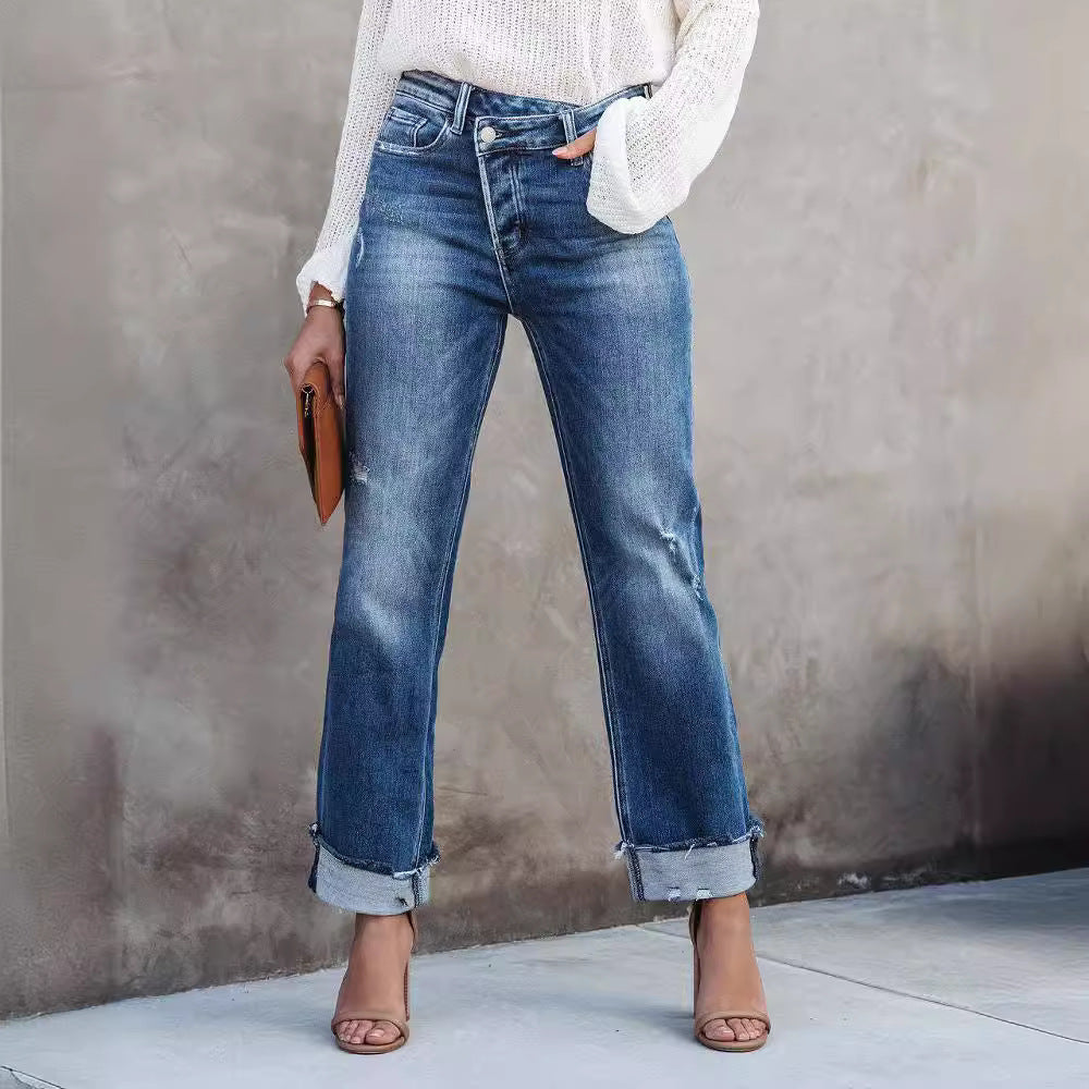 Classic Straight Denim (Klassische Jeans mit geradem Schnitt)