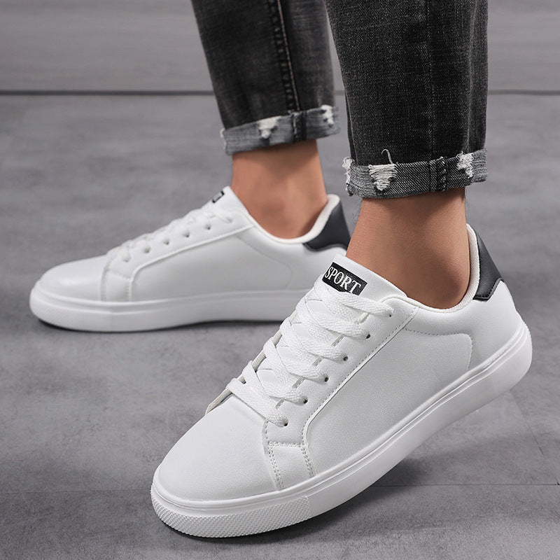 Classic Branded White Shoes (Klassisch Weisse Marken-Schuhe)