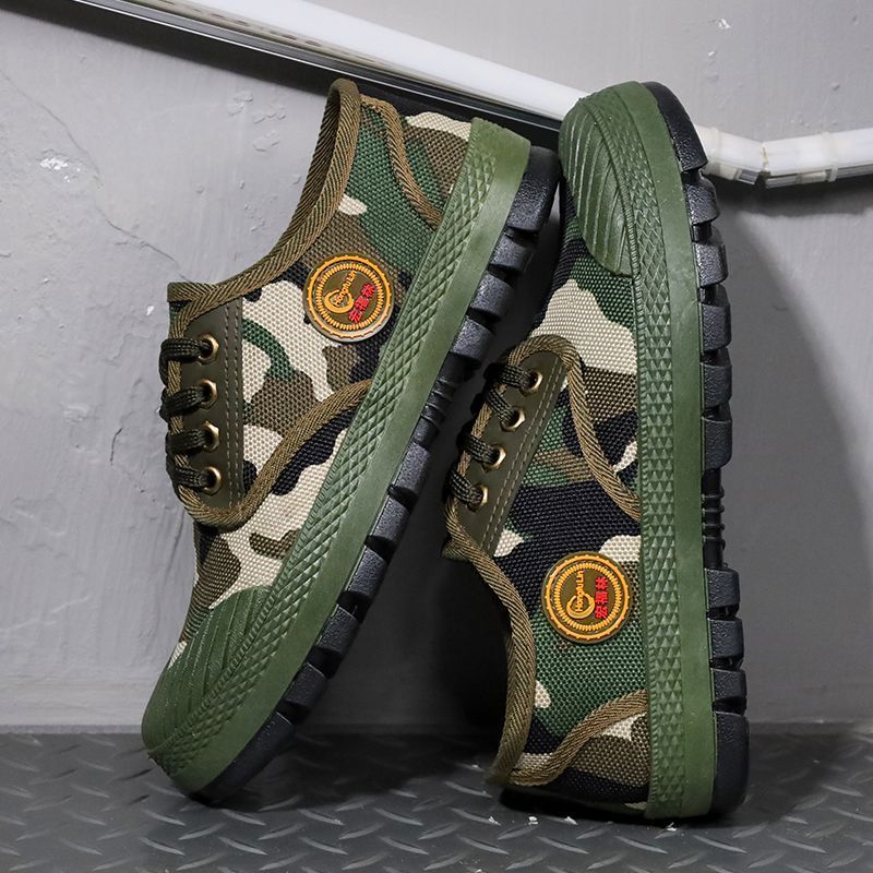 Men's Green Camouflage Sneakers (Herren-Sneaker im Grünen Camouflage-Design)