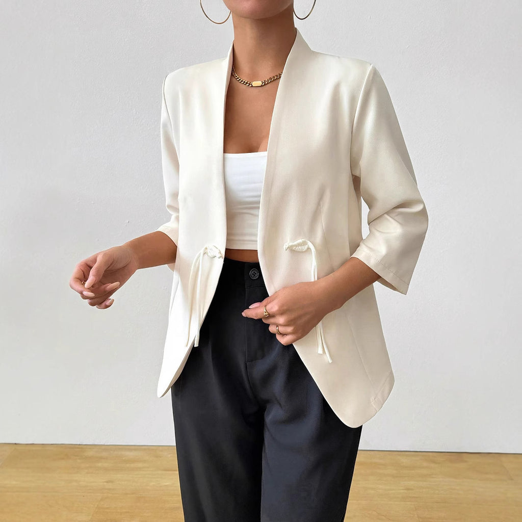 Sophisticated Satin Buckle Blazer (Stilvoller Satin-Blazer mit Schnallen-Detail)