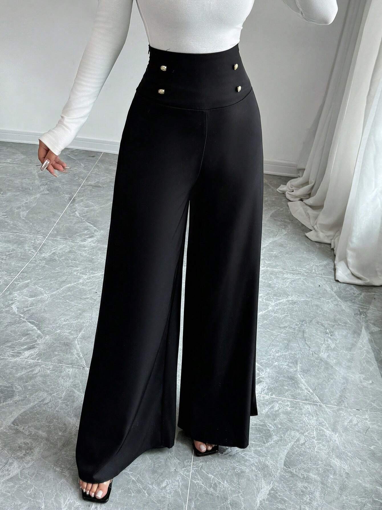 Elegant Wide-Leg Trousers - Tummy-Slimming Effect (Elegante Weite Hose - Bauchweg-Effekt)